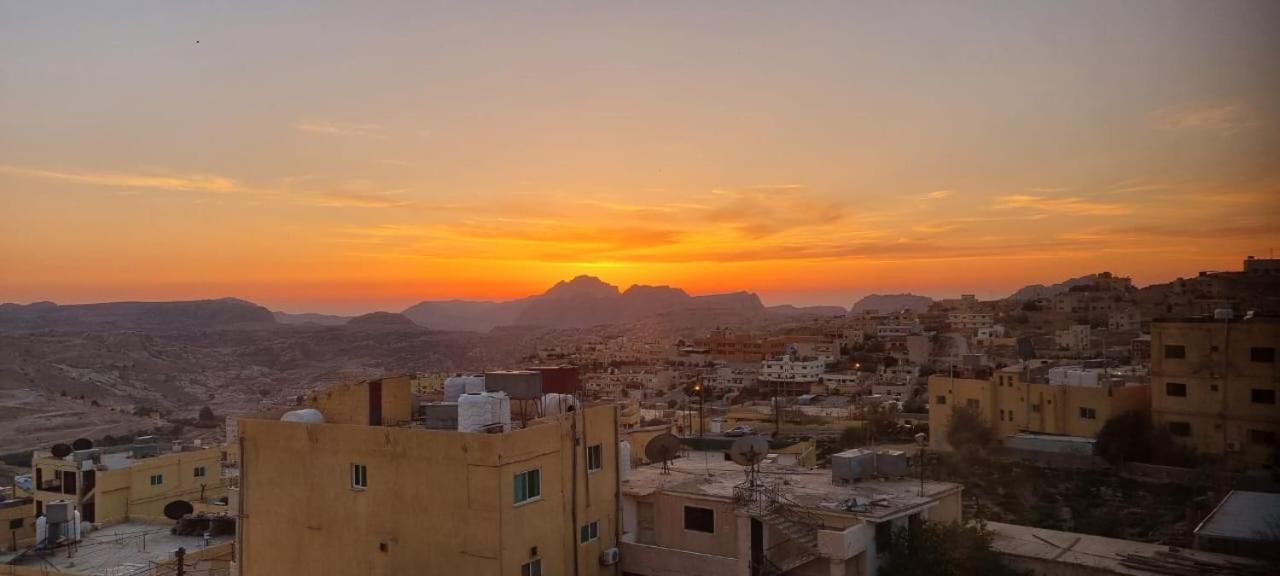 Petra Sunset Bed & Breakfast Bed and Breakfast Wadi Musa Esterno foto