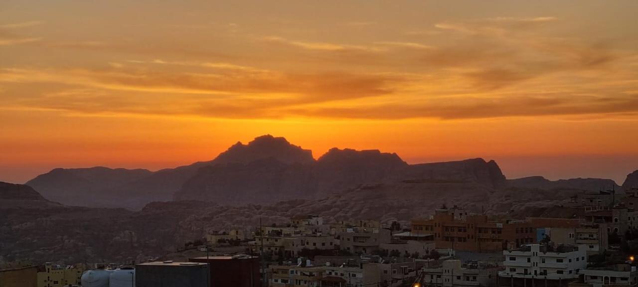 Petra Sunset Bed & Breakfast Bed and Breakfast Wadi Musa Esterno foto